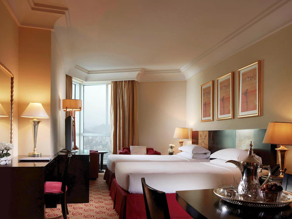 246946_17082913440055803374